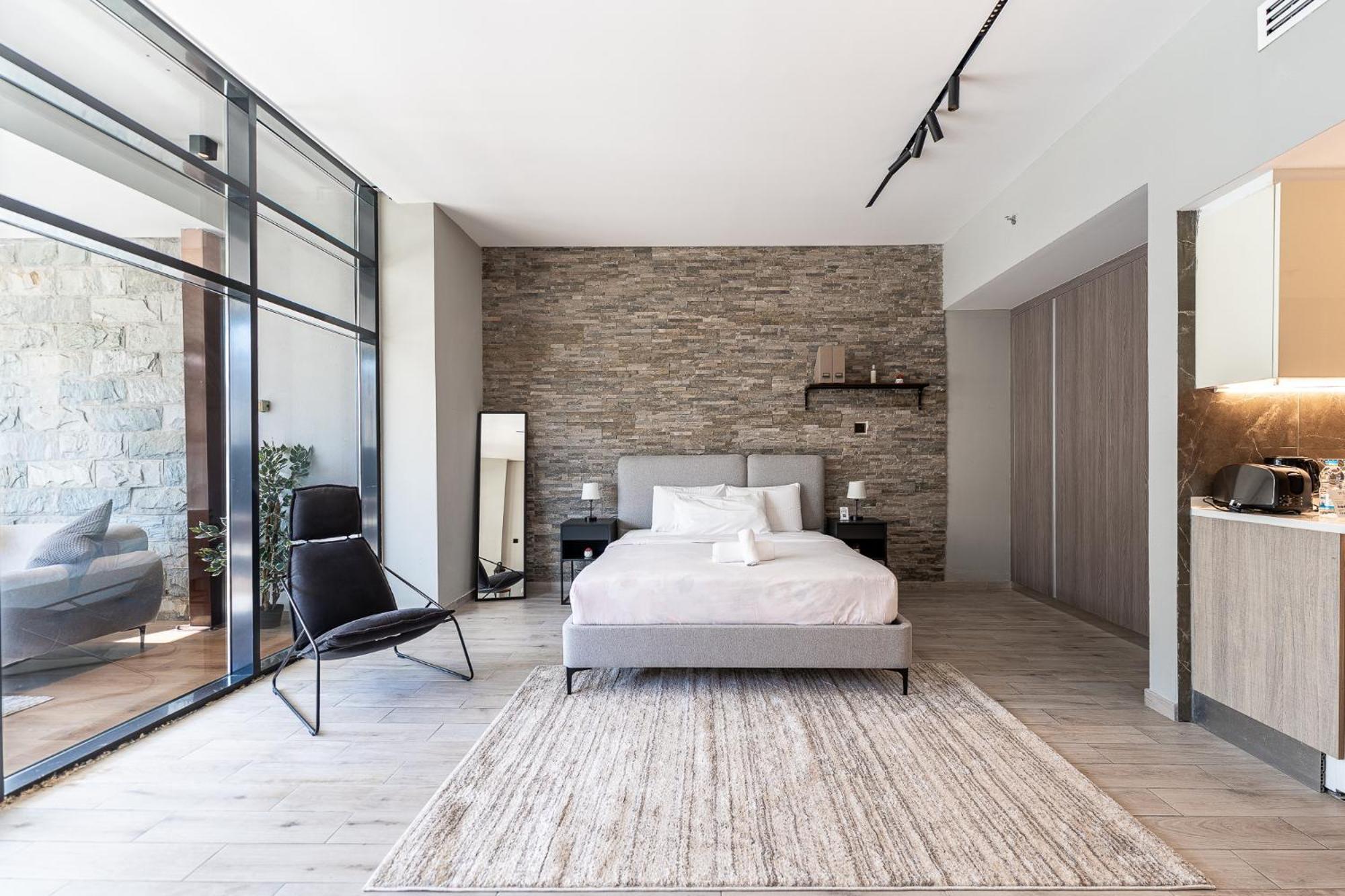 Havn - Modern In Jvc With Huge Layout *