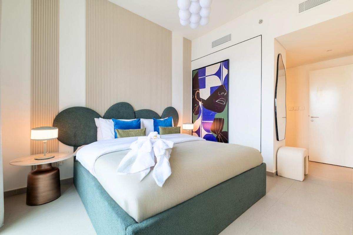 Vibrant Luxe Burj Khalifa Views-dubai Mall Access By Maxx Value Homes Dubai