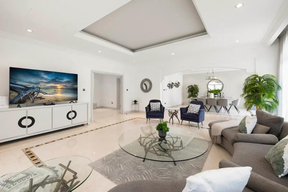 6 Bedroom Modern Luxury In Palm Jumeirah Dubai