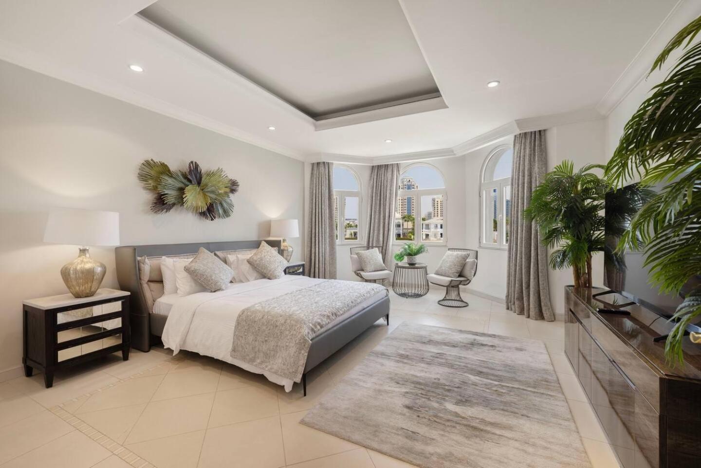 6 Bedroom Modern Luxury In Palm Jumeirah * Dubai