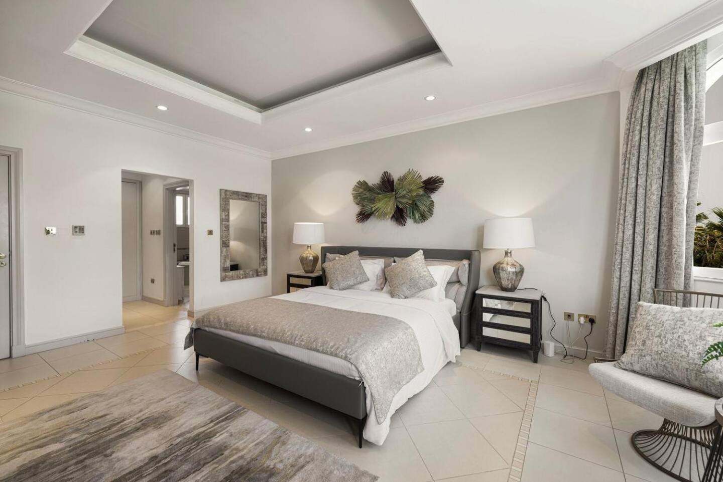Villa 6 Bedroom Modern Luxury In Palm Jumeirah