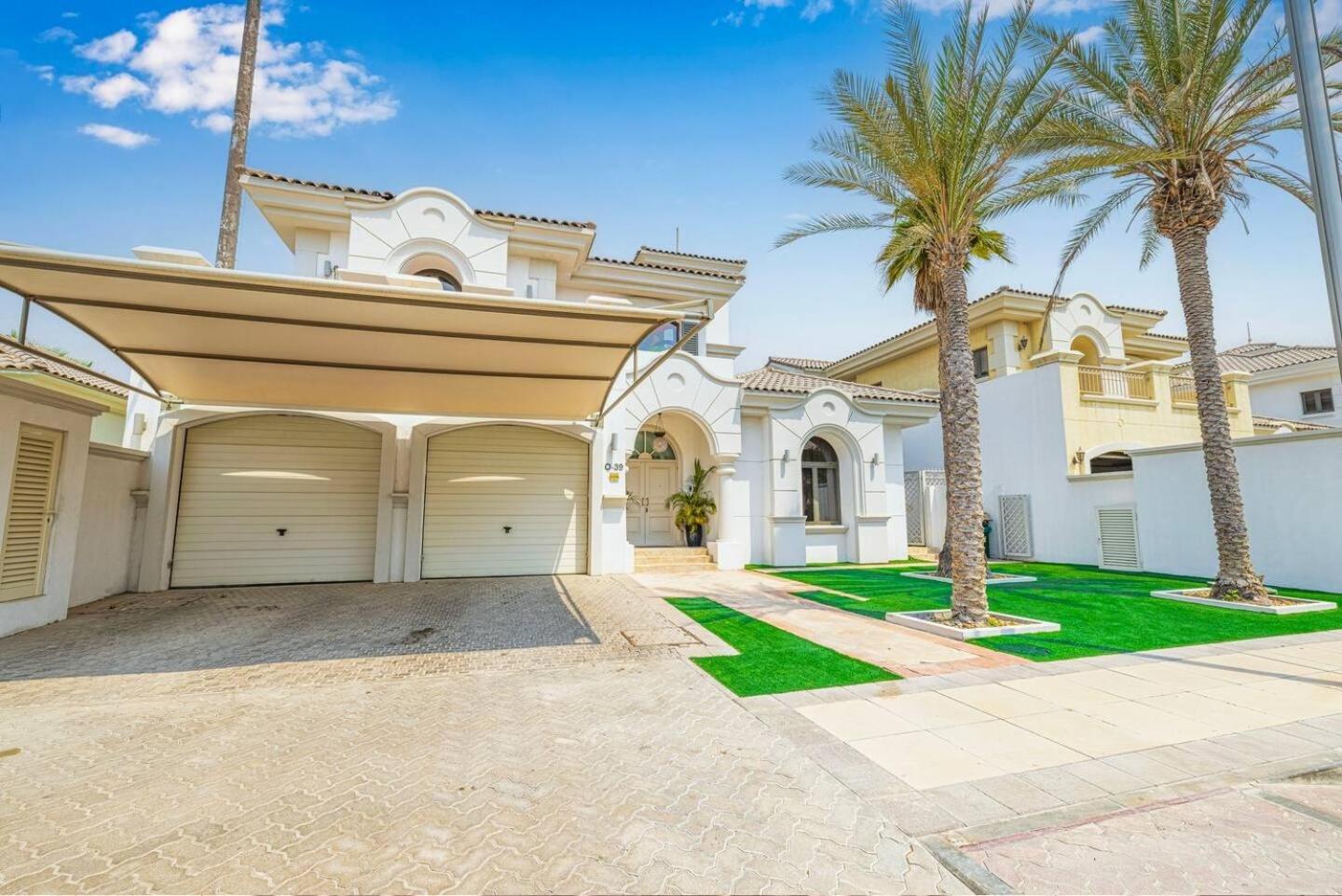 6 Bedroom Modern Luxury In Palm Jumeirah Villa