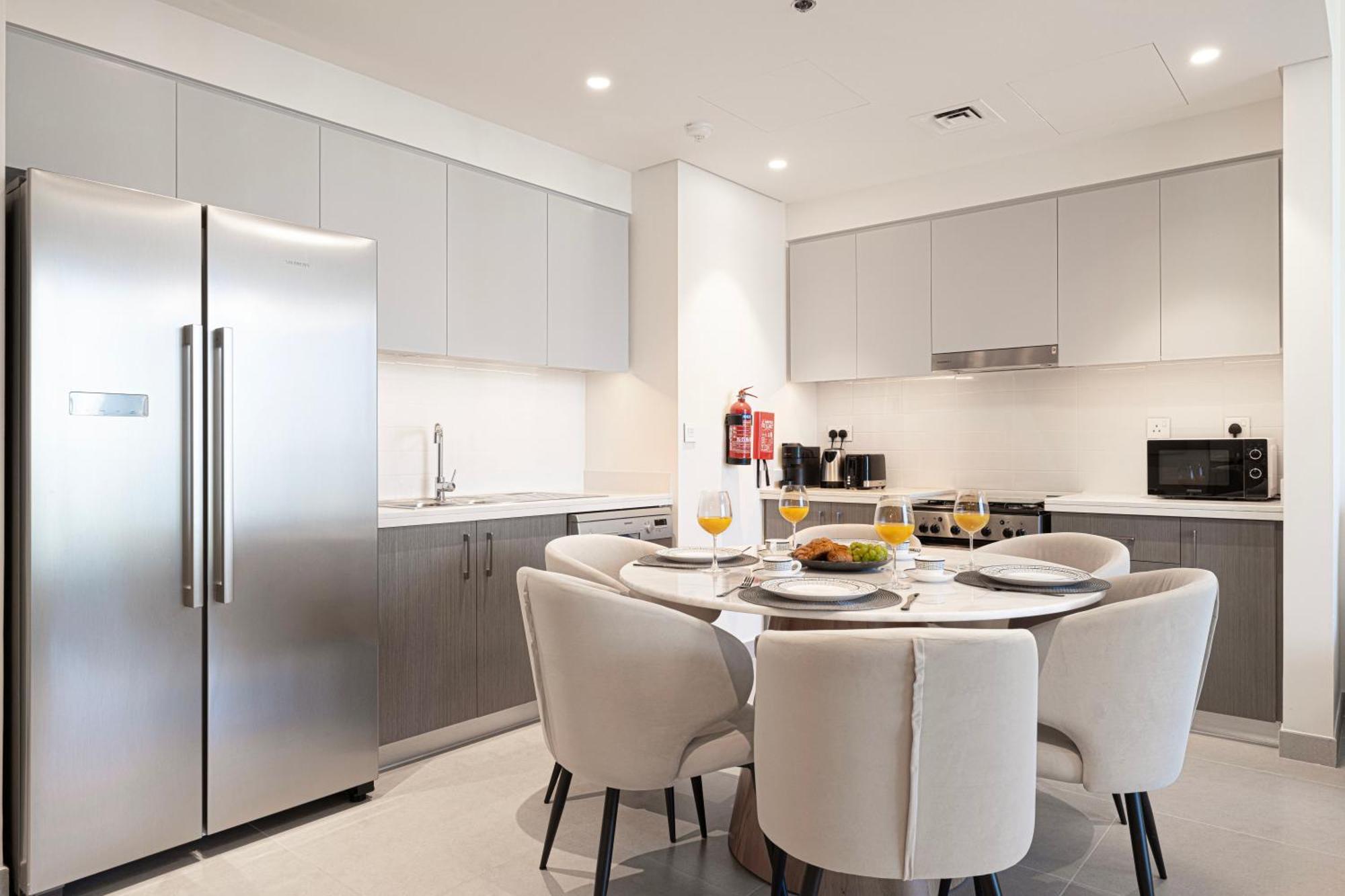 Tower 1 - Fantastic Two Bedroom In Downtown *