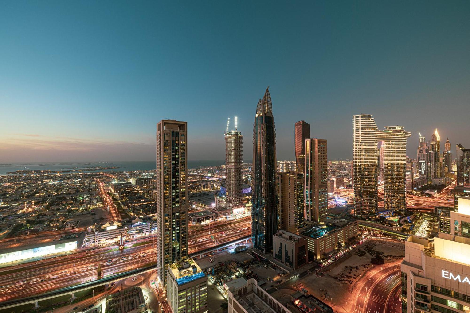 Tower 1 - Fantastic Two Bedroom In Downtown * Dubai