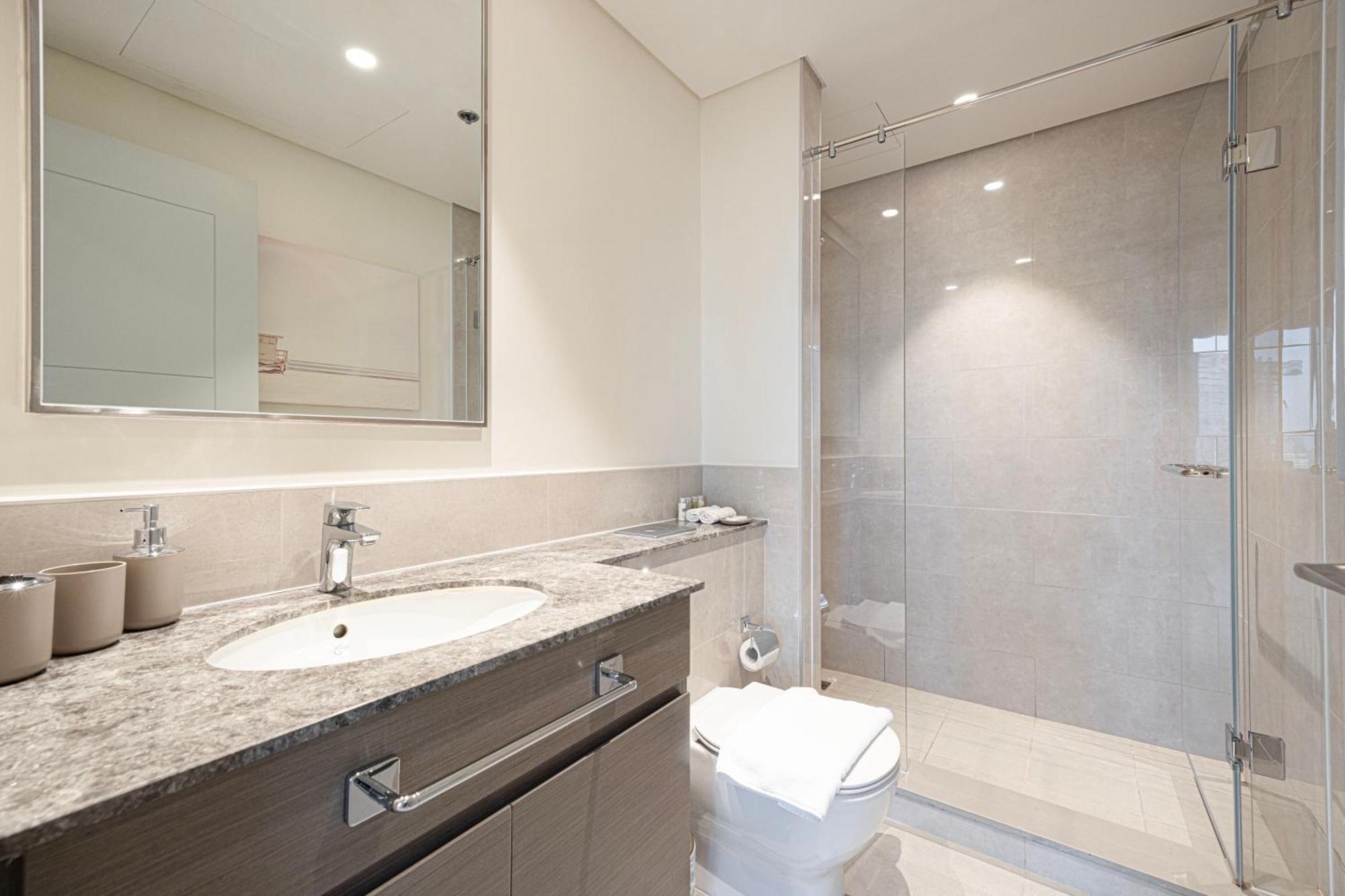 Apartment Tower 1 - Fantastic Two Bedroom In Downtown Dubai