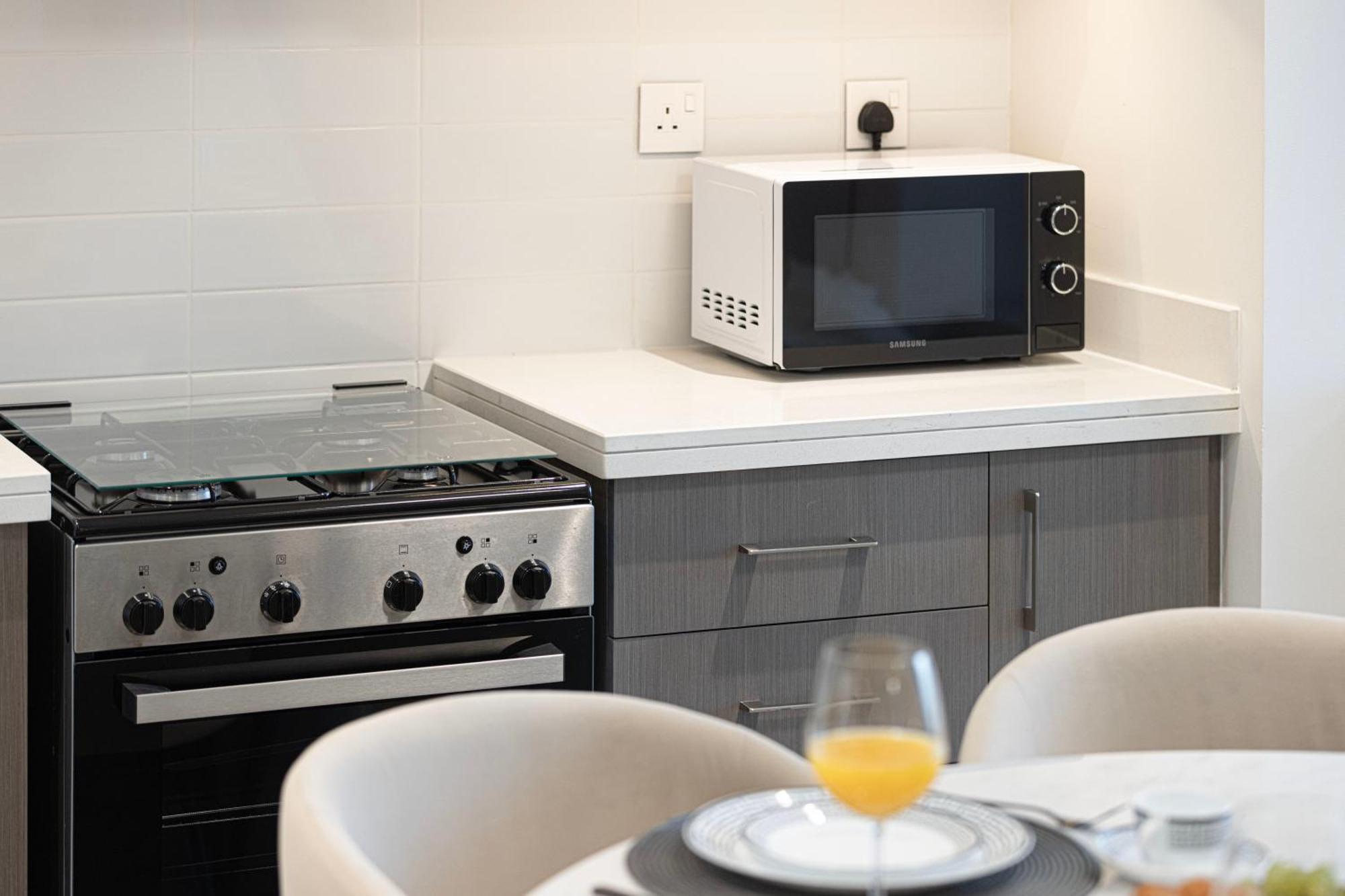 Tower 1 - Fantastic Two Bedroom In Downtown Apartment