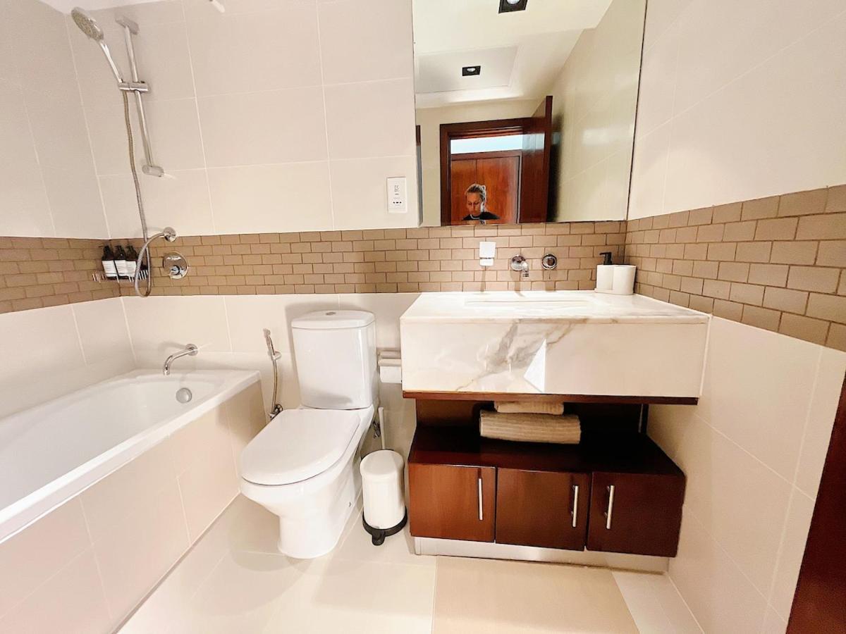 Park Island, Marina, 2 Master Bedrooms, Stunning View, Prime Location Apartment Dubai