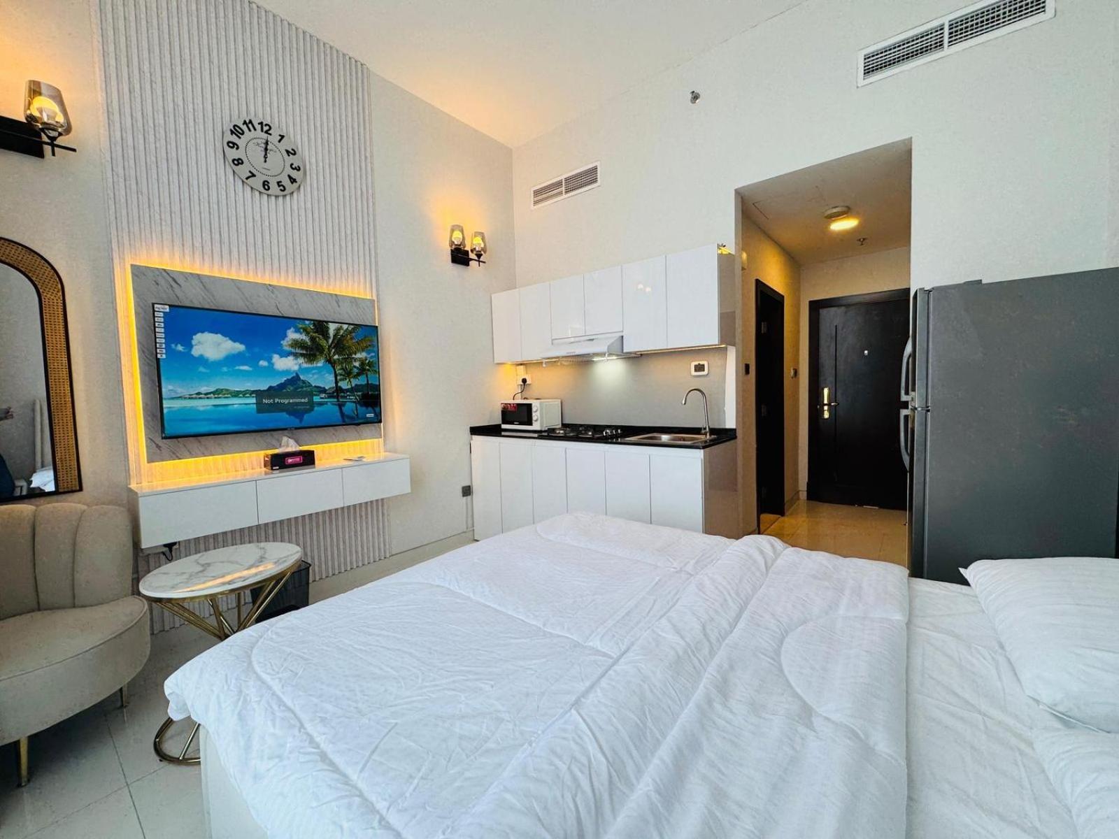 Al Manara Premium Sheikh Zayed View