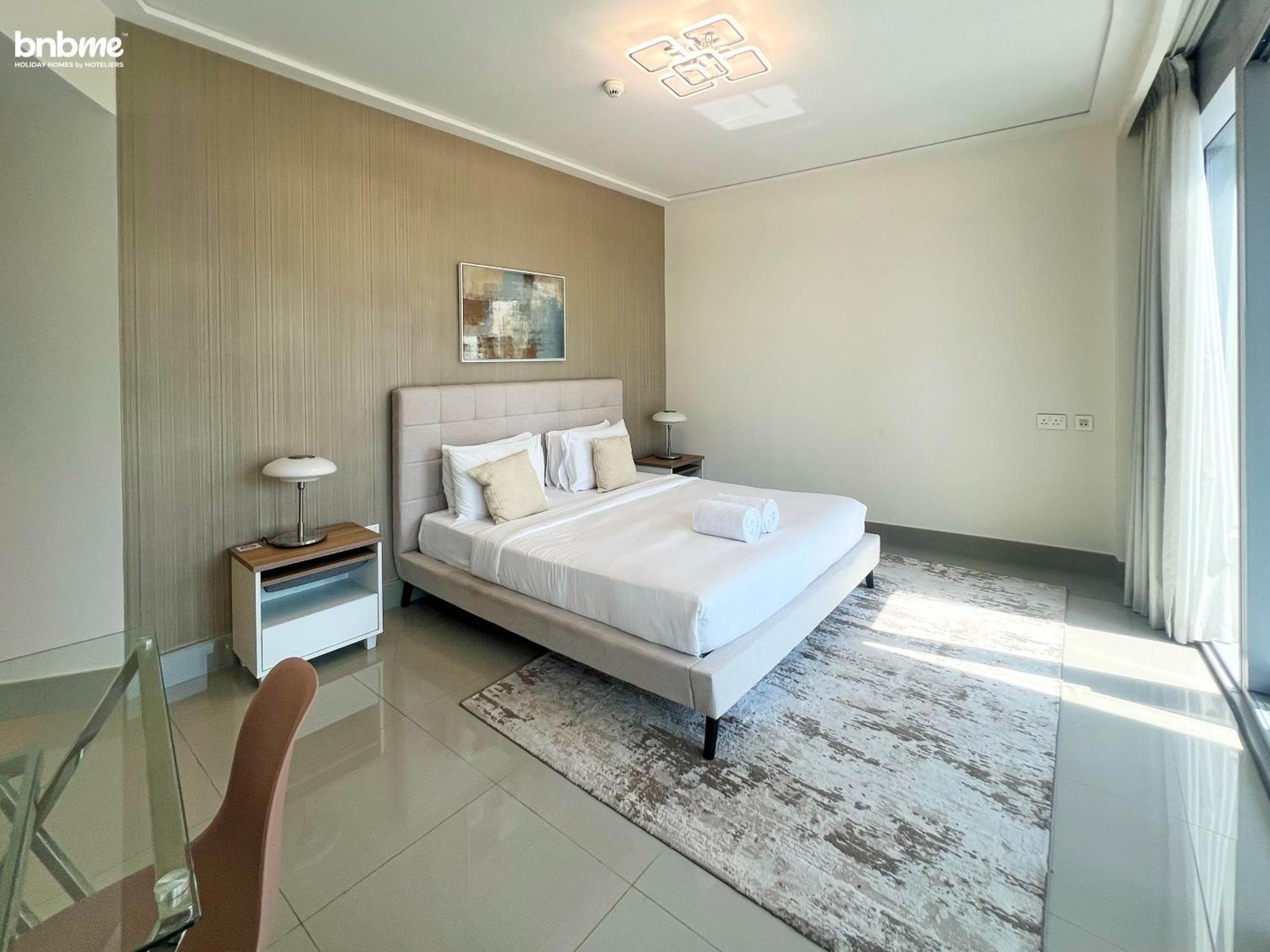 Bnbmehomes - Opera Grand Apartment Dubai