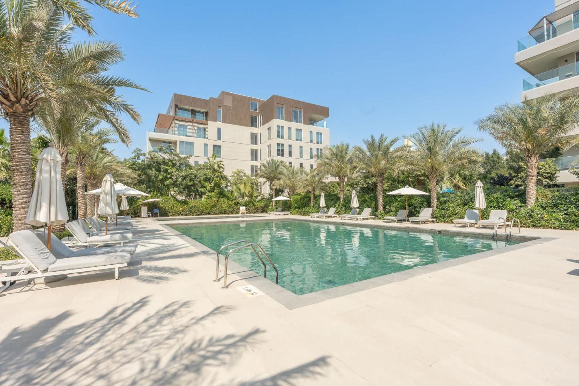 Apartment Calm With Relaxing Atmosphere In Al Barari