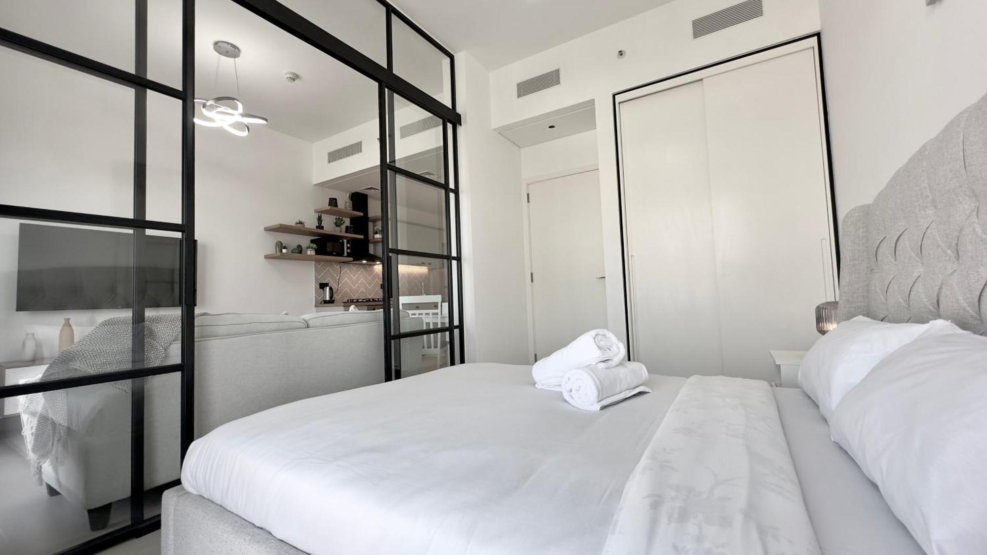 1br With Burj Khalifa View In Hills By Bhavan * Dubai