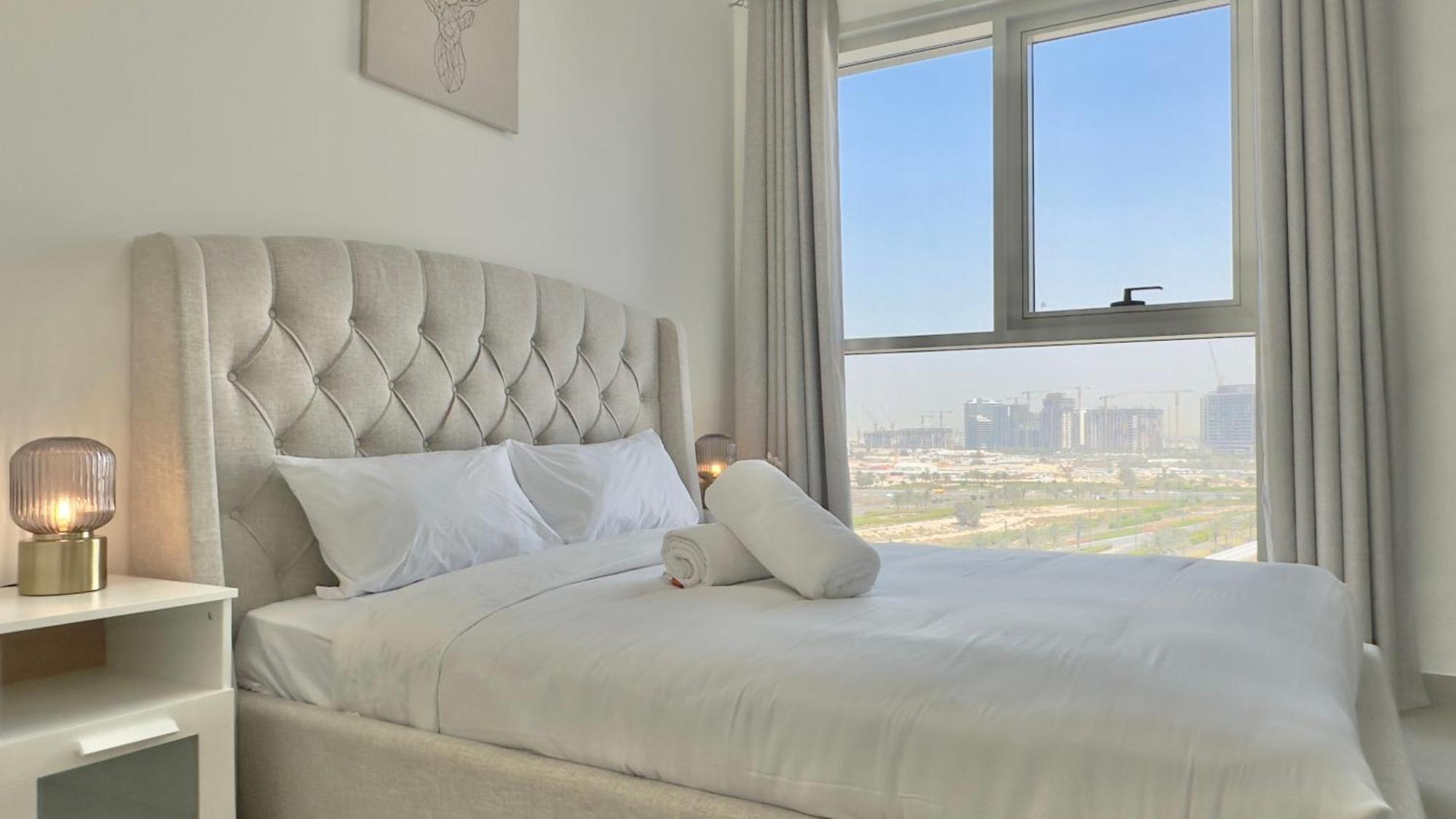 1br With Burj Khalifa View In Hills By Bhavan *