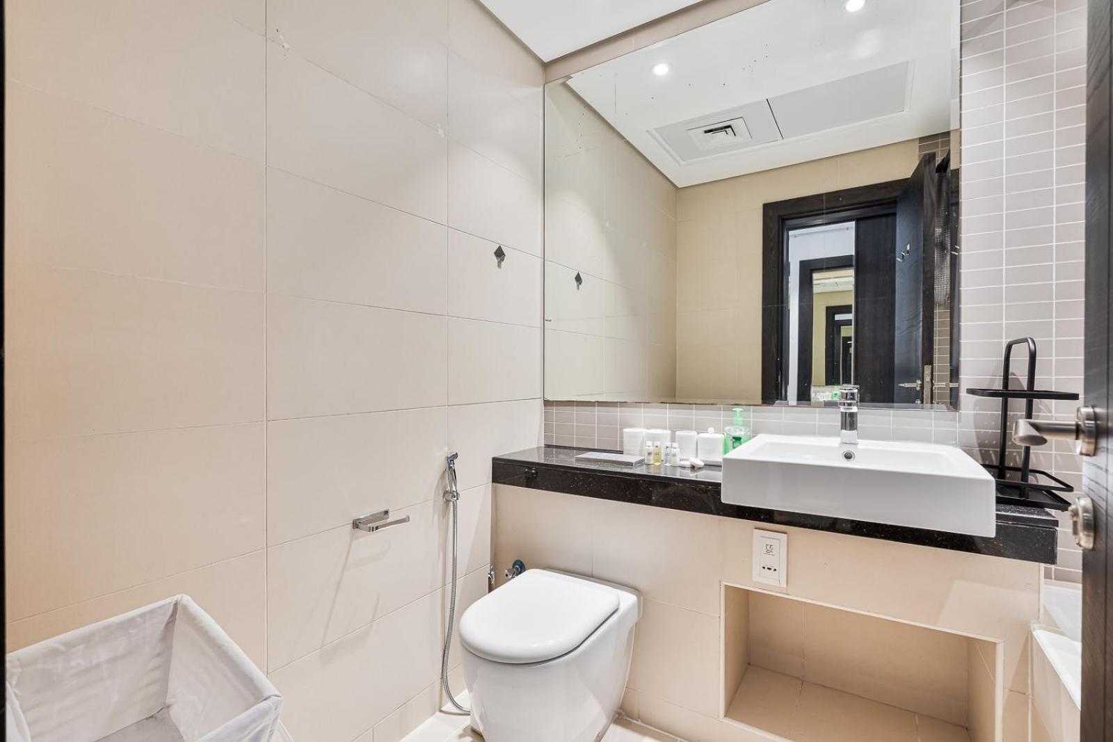 Marina View - 2br With Pool & Gym Apartment *