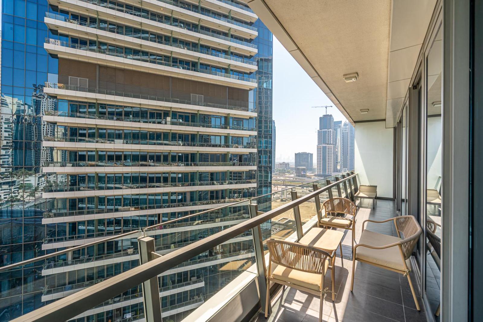 Apartment Marina View - 2br With Pool & Gym Dubai