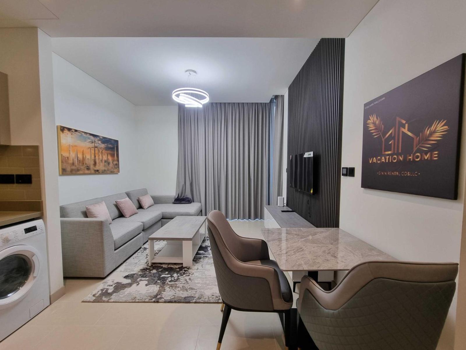 One Fully Furnished Bebroom * Dubai