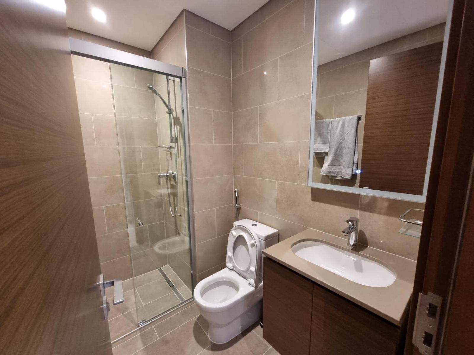 One Fully Furnished Bebroom Apartment