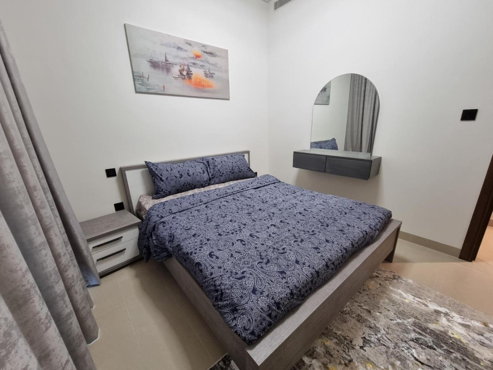 One Fully Furnished Bebroom Apartment