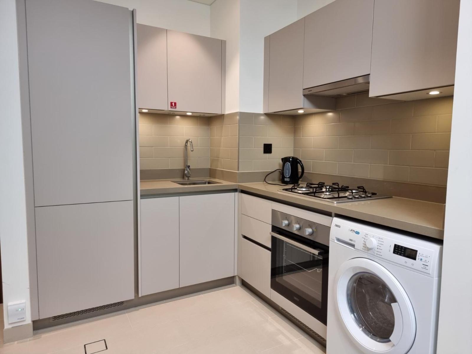 Apartment One Fully Furnished Bebroom Dubai