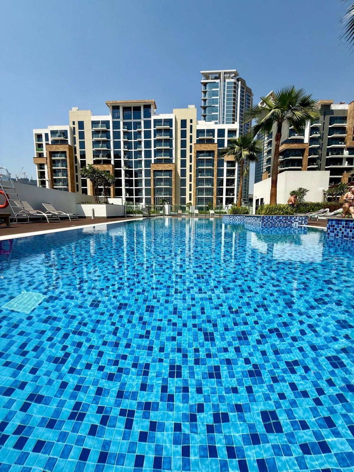 Apartment Azizi Riviera 43 *