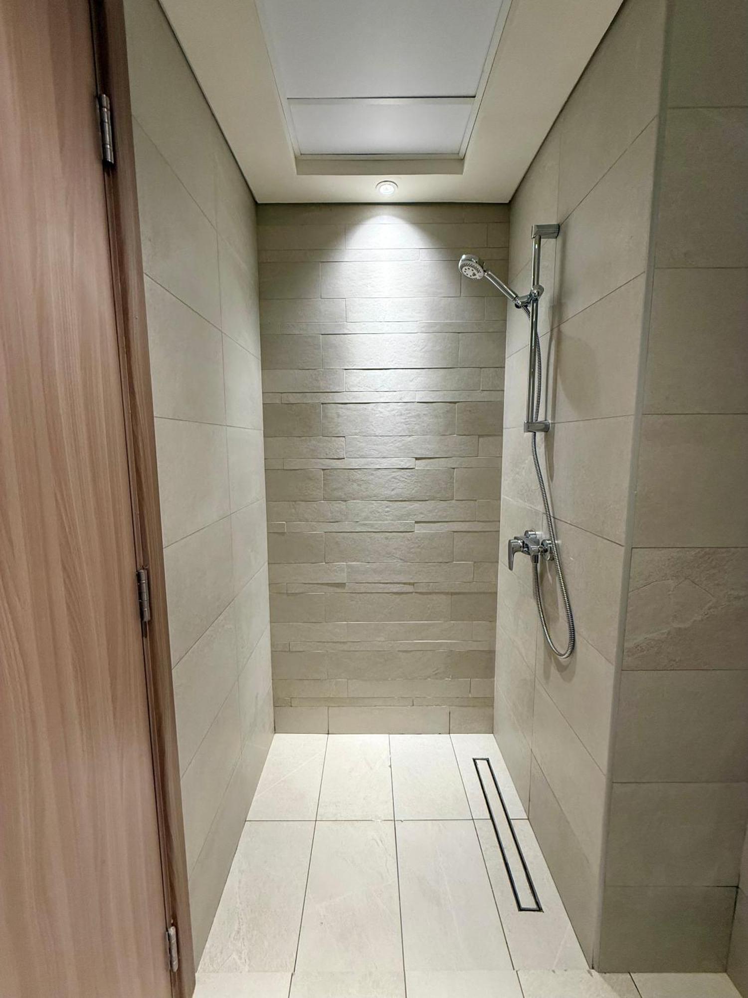 Apartment Azizi Riviera 43 *