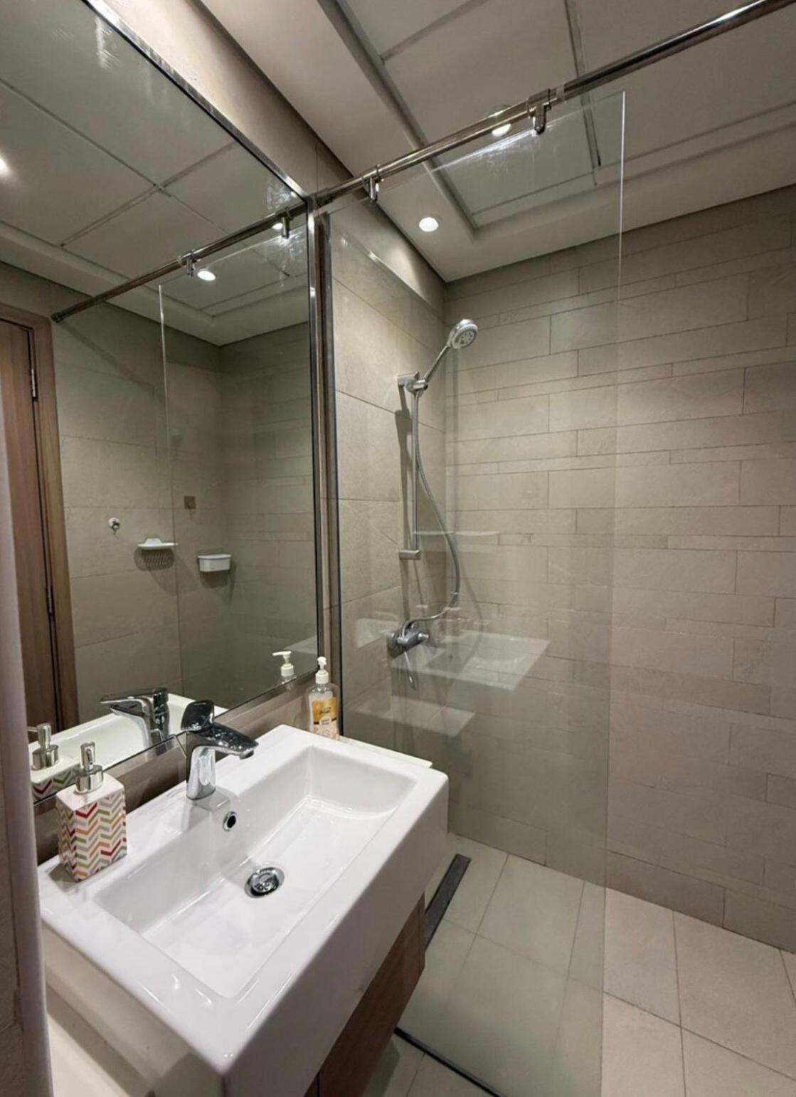 Azizi Rivera 33 Apartment Dubai