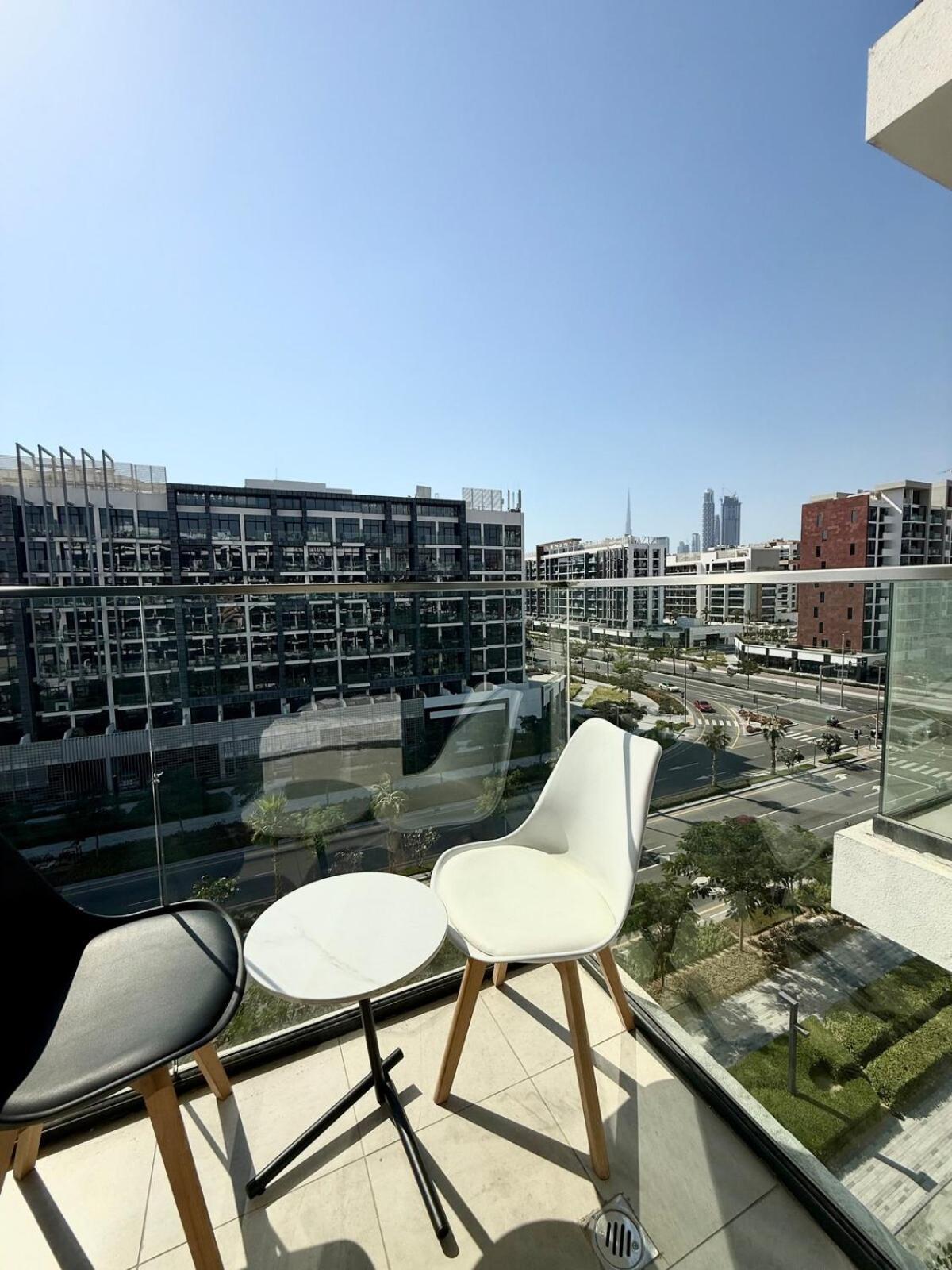 Azizi Rivera 33 Apartment Dubai