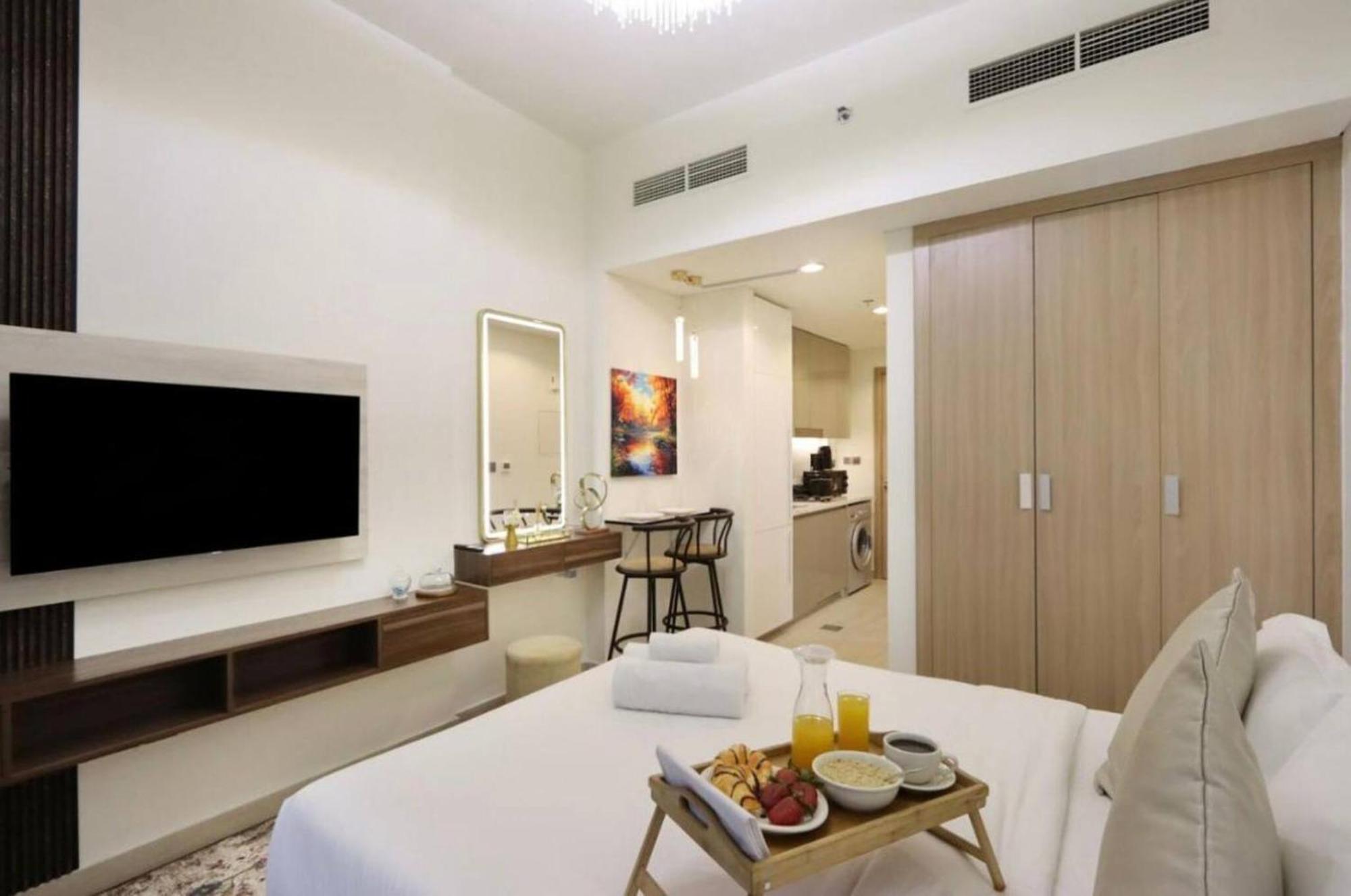 Fully Equipped Near Downtown Apartment