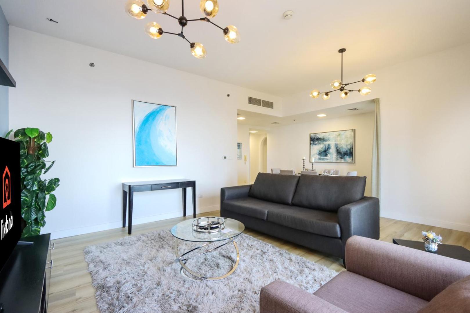 Livbnb- Coastal 2bhk In Jbr Access *