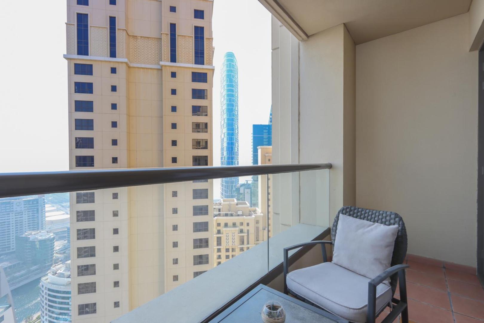 Livbnb- Coastal 2bhk In Jbr Access Apartment