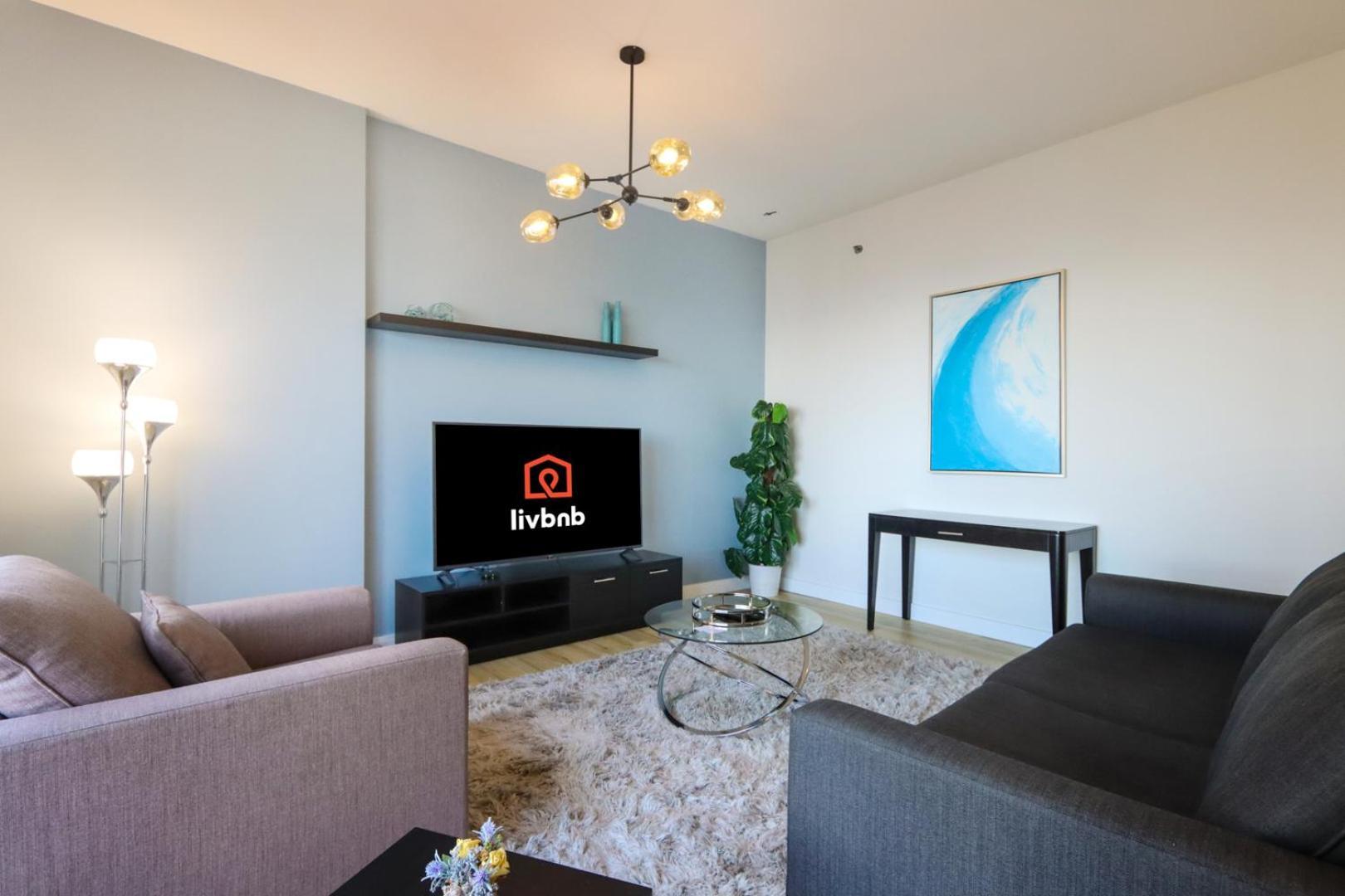 Livbnb- Coastal 2bhk In Jbr Access Apartment *
