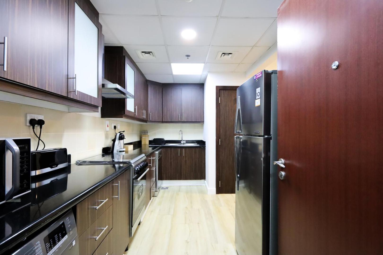 Livbnb- Coastal 2bhk In Jbr Access