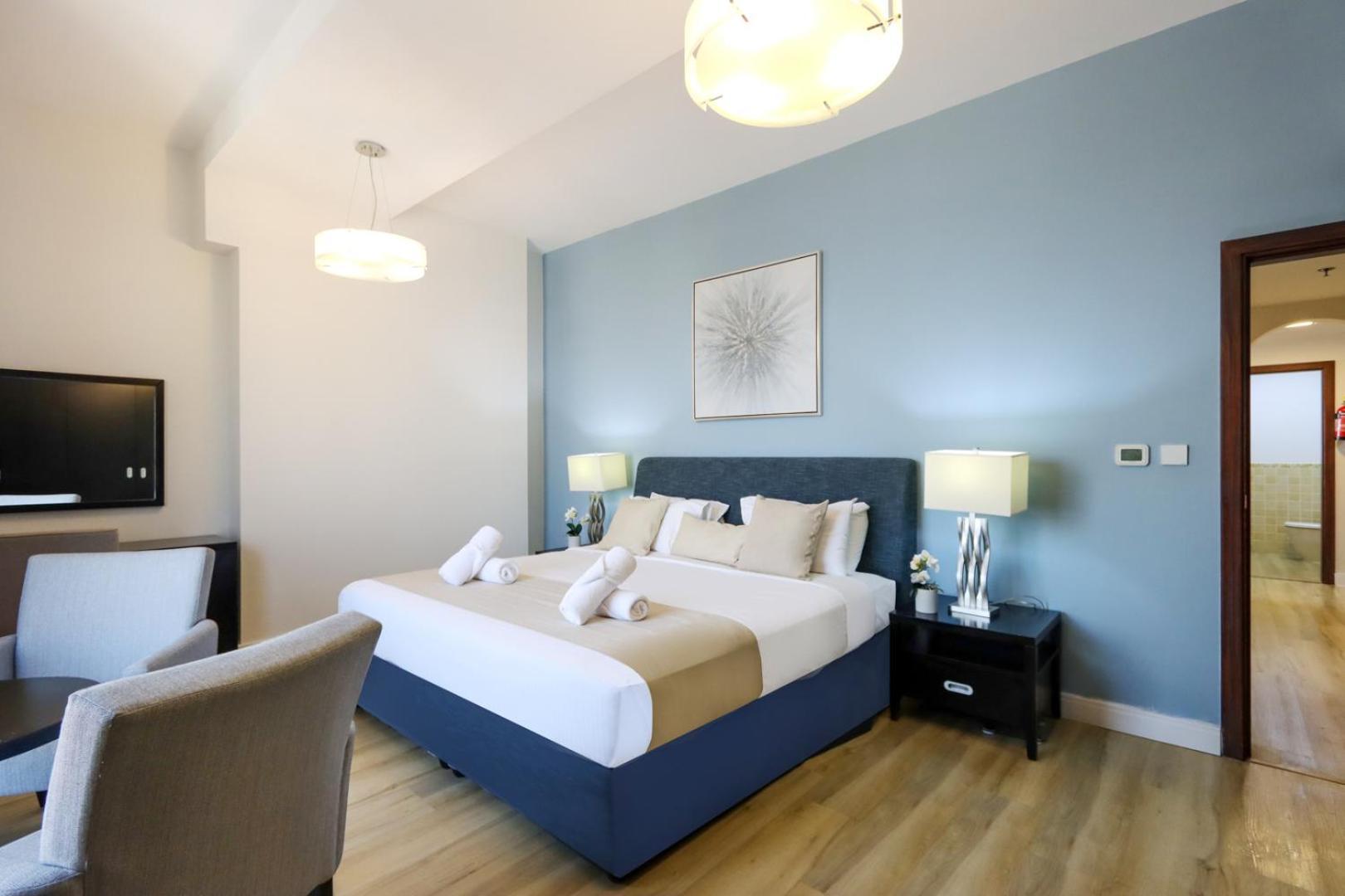 Livbnb- Coastal 2bhk In Jbr Access