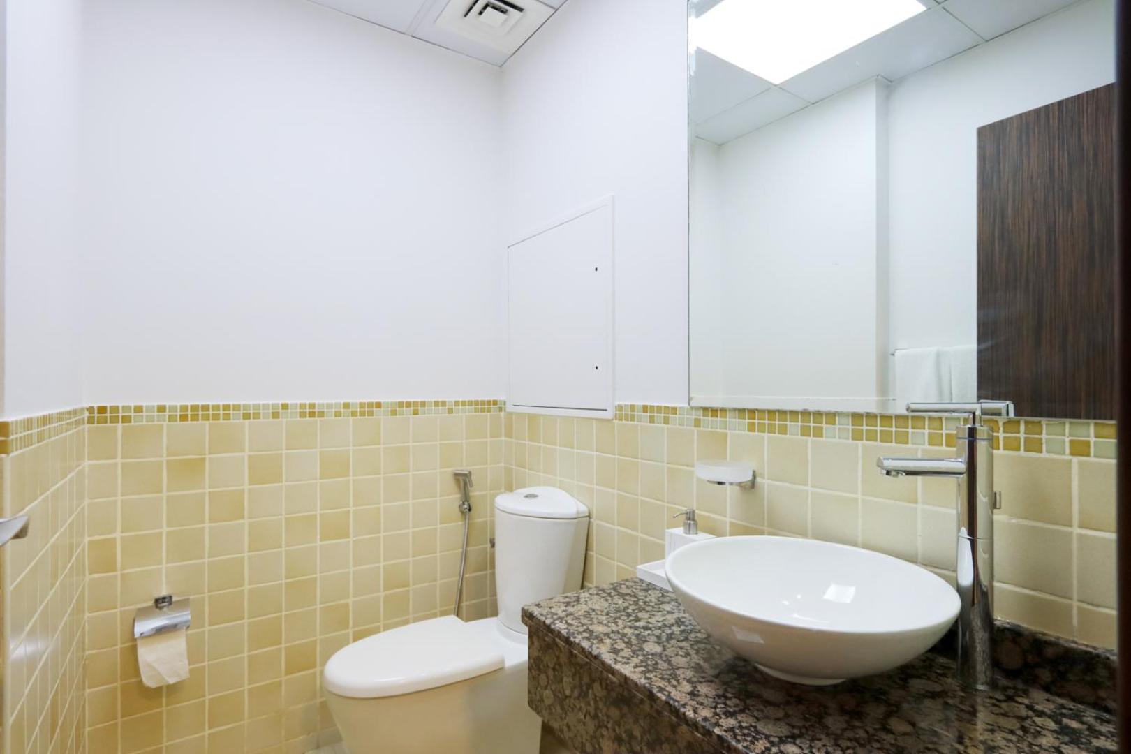 Livbnb- Coastal 2bhk In Jbr Access Apartment *