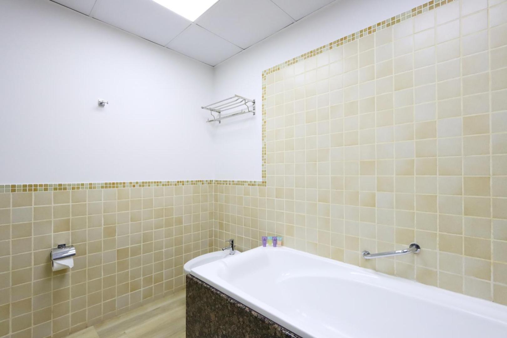 Livbnb- Coastal 2bhk In Jbr Access *