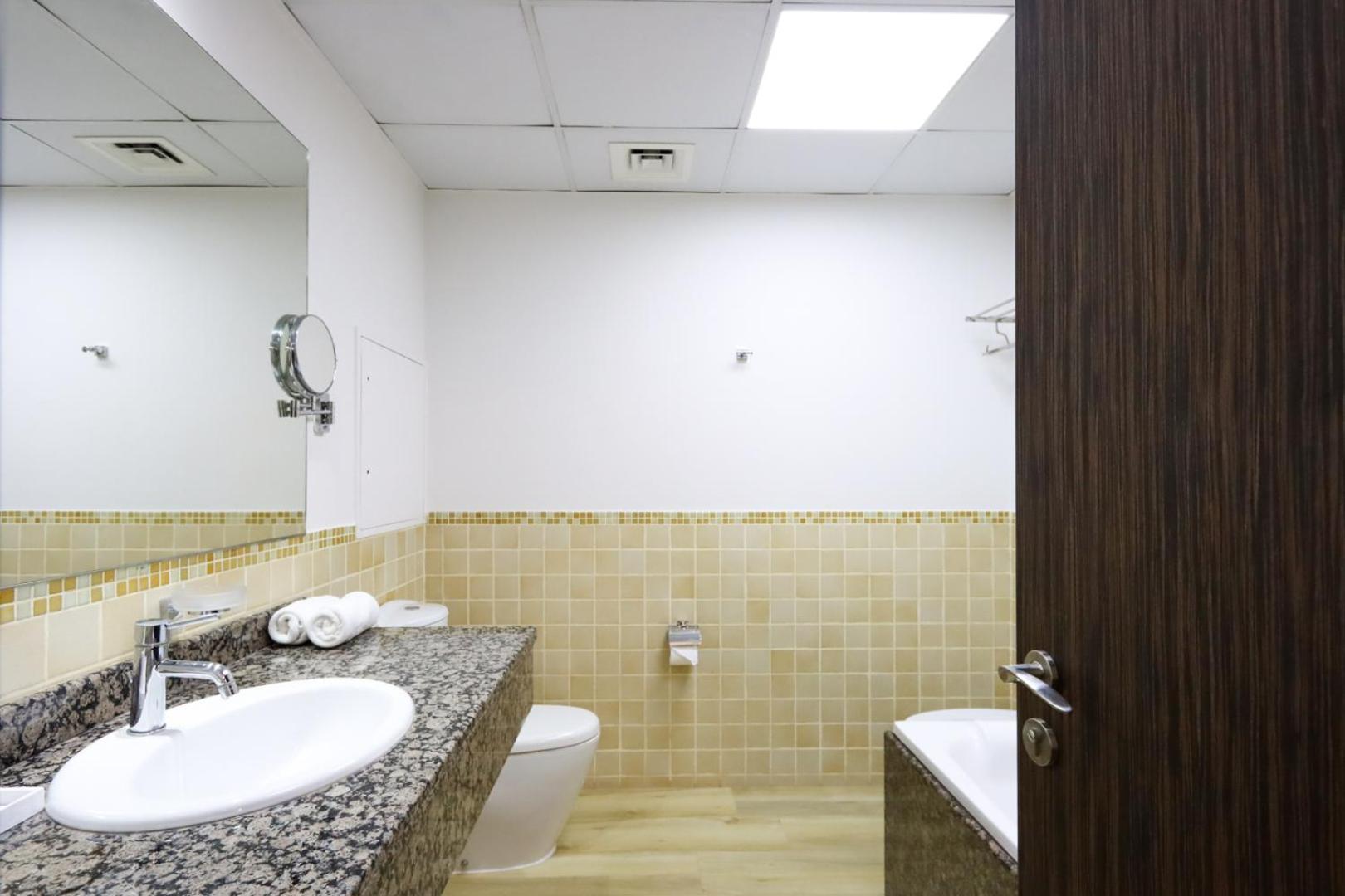 Livbnb- Coastal 2bhk In Jbr Access * Dubai