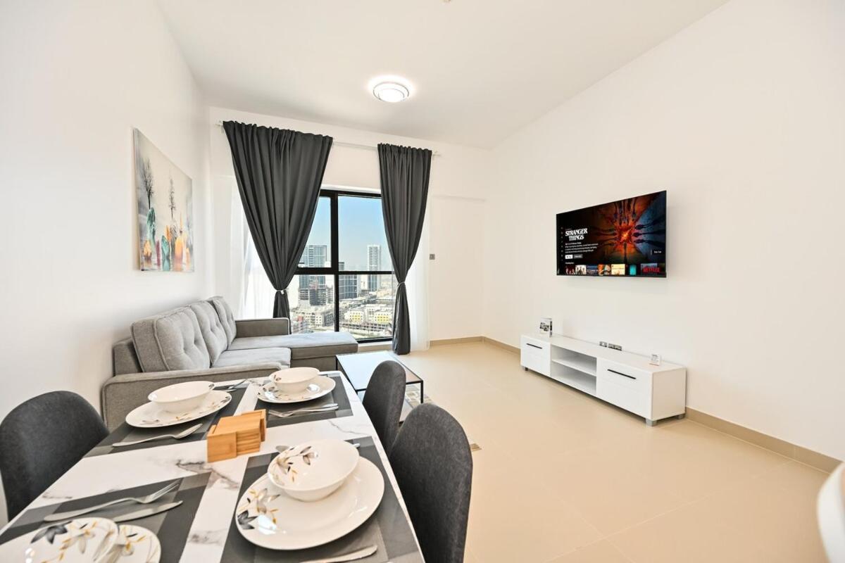 Apartment Stylish 1br - Location In Jvc - Balcony - Boulevard