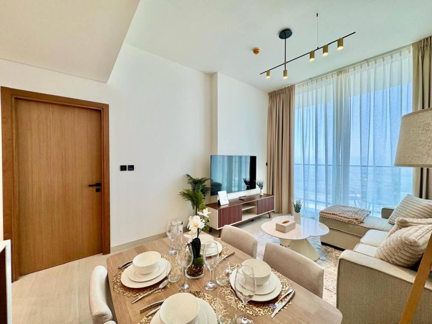 Apartment Charming 1br W Elegant Interiors
