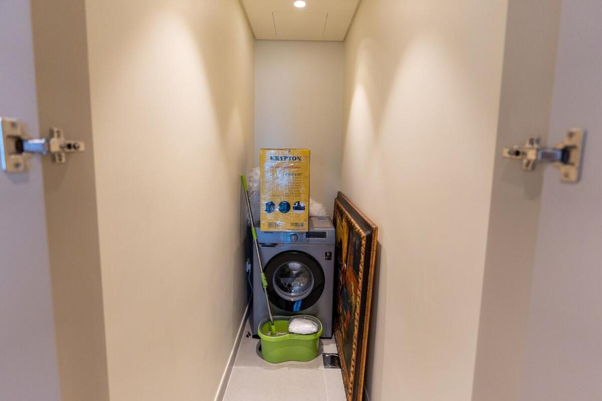 Tower 1 - Luxury 2 Bedroom * Dubai