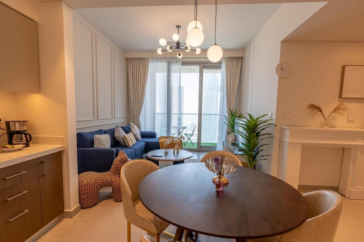 Tower 1 - Luxury 2 Bedroom Apartment *
