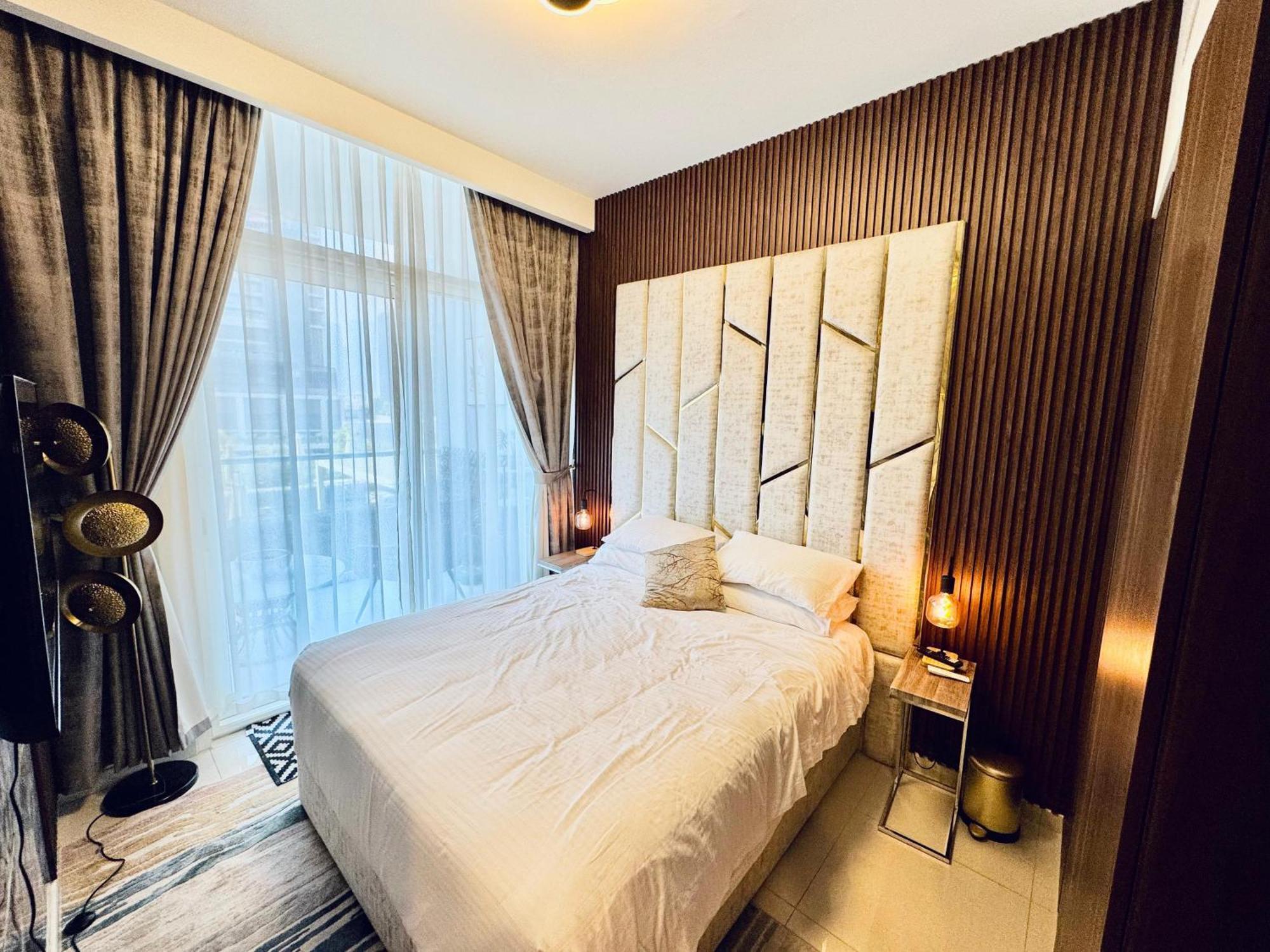 Luxury Flat For Daily Rent In The Heart Of Apartment *
