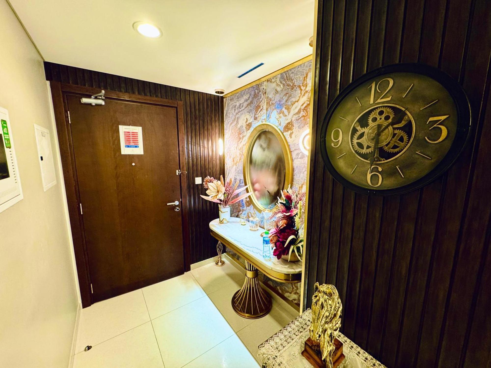 Luxury Flat For Daily Rent In The Heart Of *