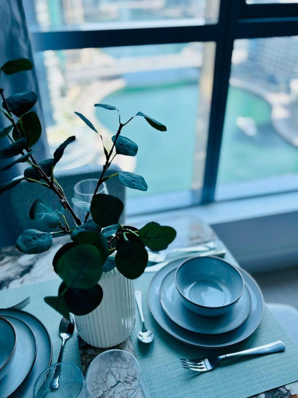 Fully Renovated Luxe Bay Marina Apartment Dubai