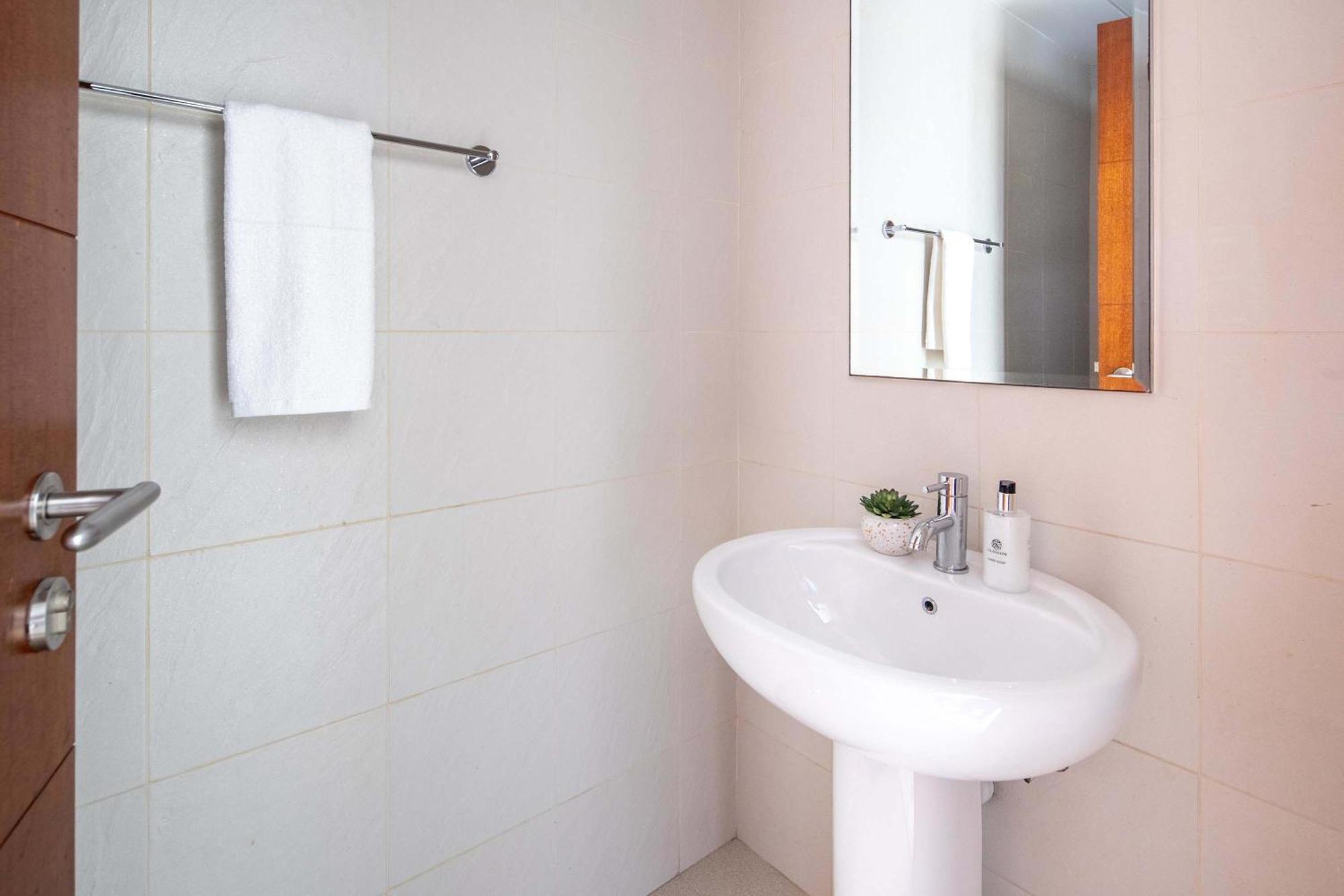 Apartment Frank Porter - Standpoint Tower A Dubai