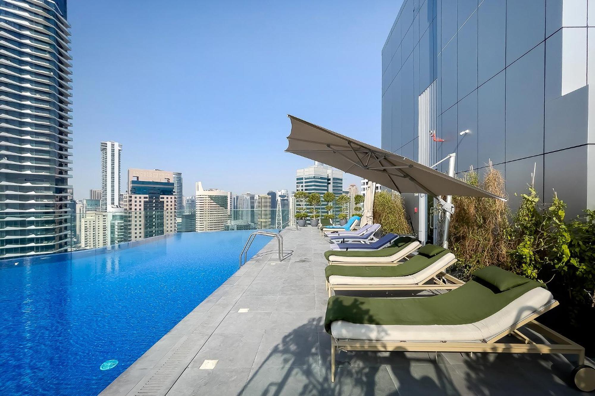 Great Apartments At Marina Star With City View * Dubai