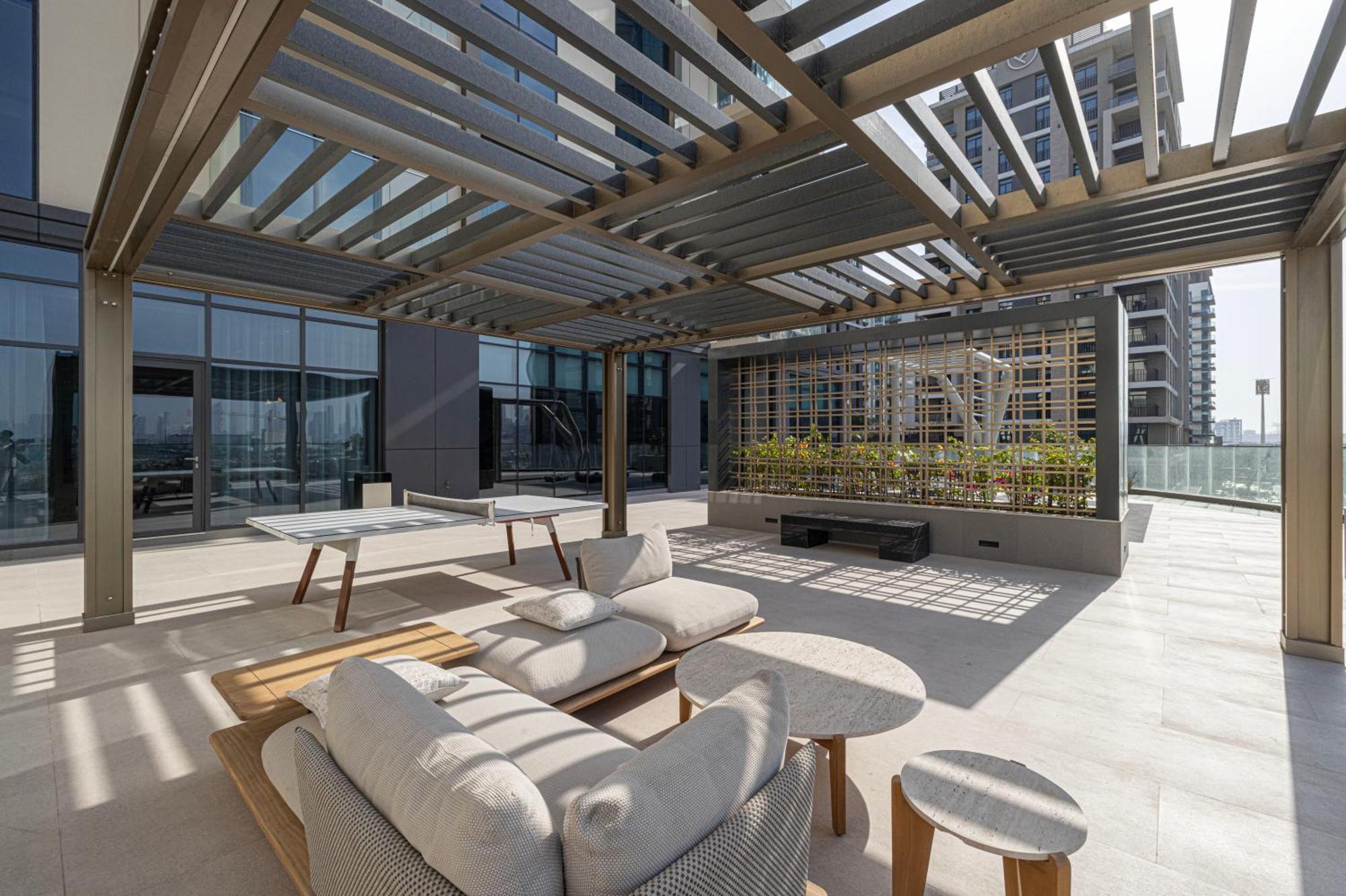 High-end 1br-panoramic Views, Pool With Burj Khalifa View, Padel & Rooftop Bbq Experience