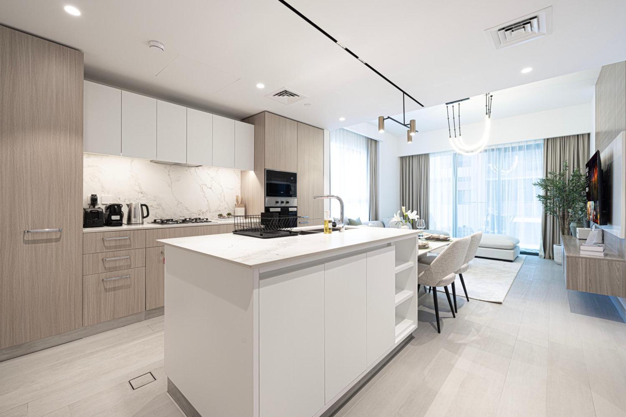 High-end 1br-panoramic Views, Pool With Burj Khalifa View, Padel & Rooftop Bbq Experience Apartment