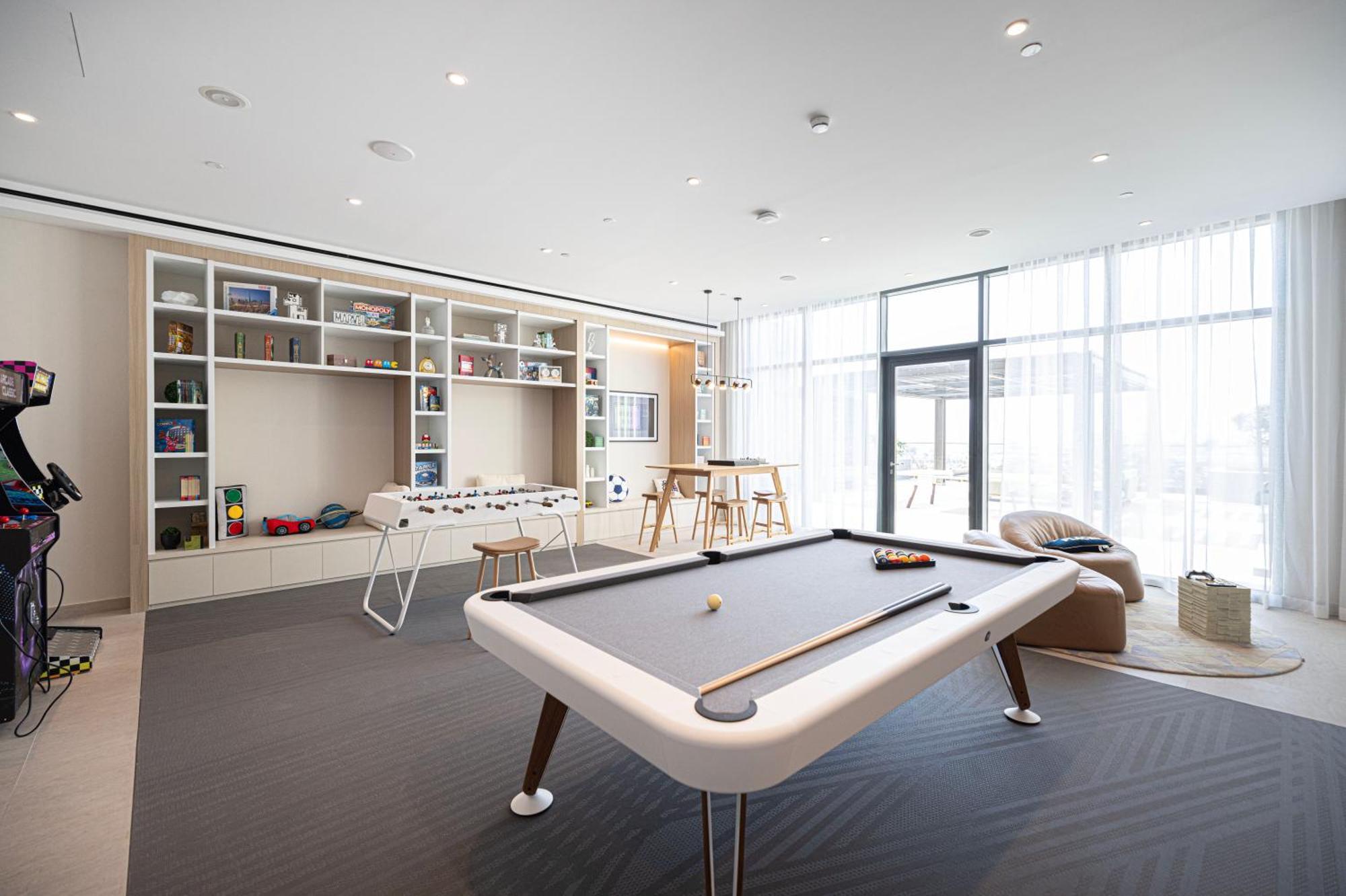 High-end 1br-panoramic Views, Pool With Burj Khalifa View, Padel & Rooftop Bbq Experience Apartment Dubai