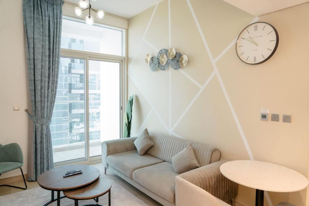 Beautiful 1 Bed Marina I Sleeps 4 * Dubai