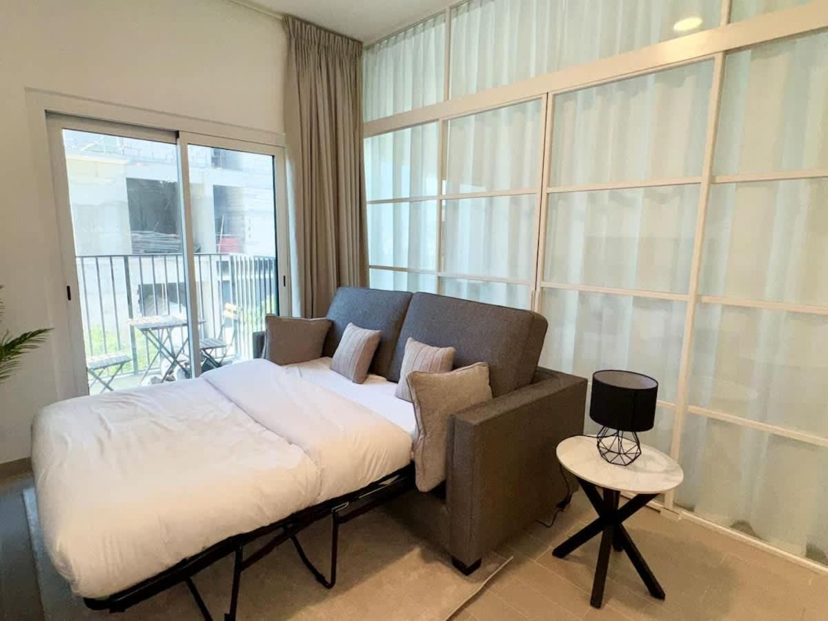 Brand New Heart Of Hills Apartment *
