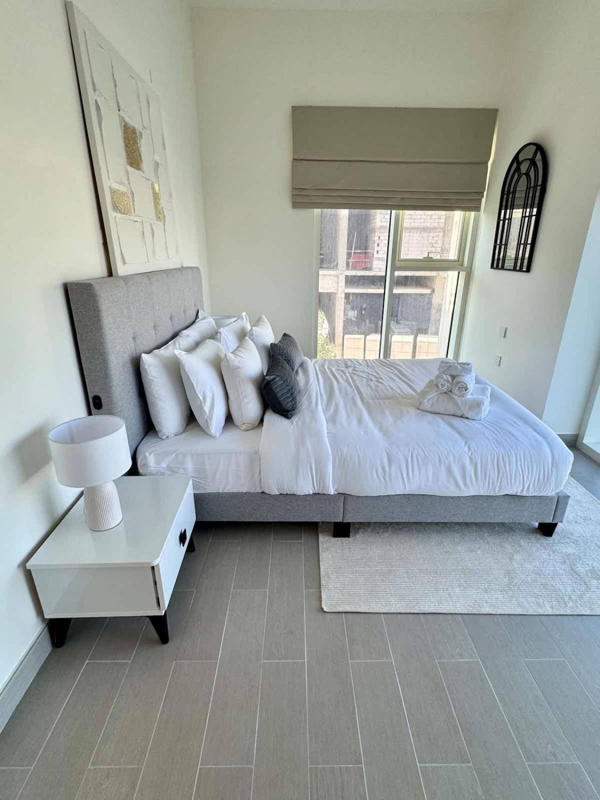Brand New Heart Of Hills Apartment Dubai